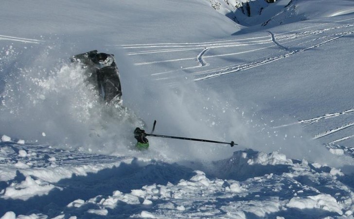 Lite jobbig landning bara. Foto: Kristoffer Nyquist. Åkare: Gustaf Nordenhed.