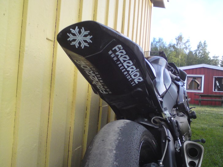 Min nya sommarleksak visar sin bästa sida.. Foto: Johan Åberg. Åkare: Honda cbr 1000 rr -08.