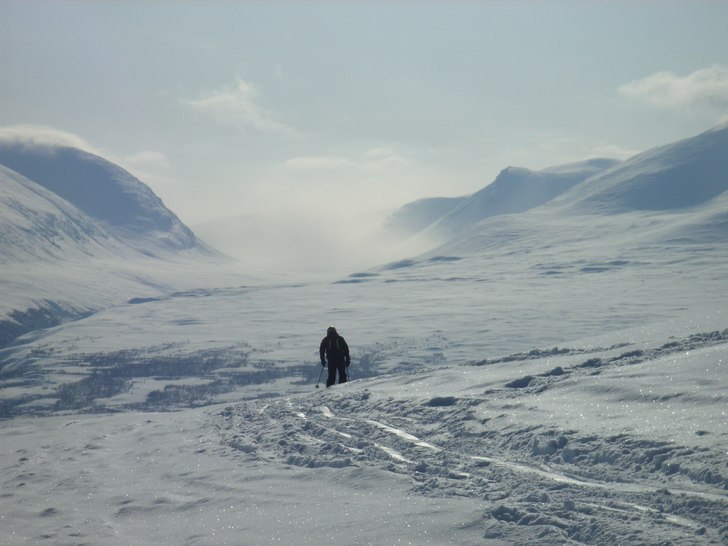Ace DG på väg ut mot Lavindalen.. Foto: Mountain Man. Åkare: Ace DG.