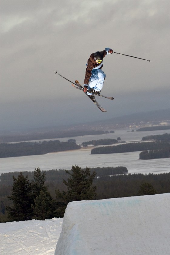 En trehundrasextio graders skruv med handfattning. Foto: Andreas Timfält (swedenprophoto). Åkare: Rasmus Ericson.