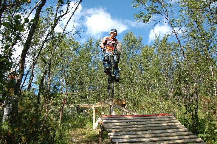 Manual-drop. Foto: Petter Dahl. Åkare: Mads andre.