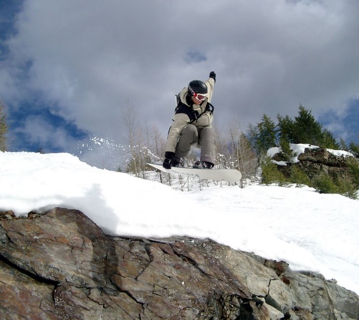 Baksidan på Red Mountain. Se upp för gruvhålen,. Foto: Alexandra Berglund. Åkare: Patrik Viklund.
