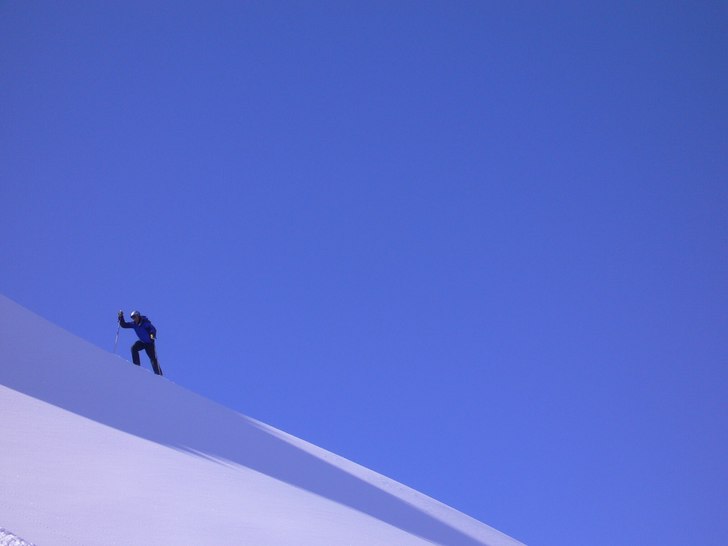 På väg uppåt. Åkte ner mot kameran. Bakom kamm. Foto: Anders Rotstein. Åkare: Peter Kaminski.