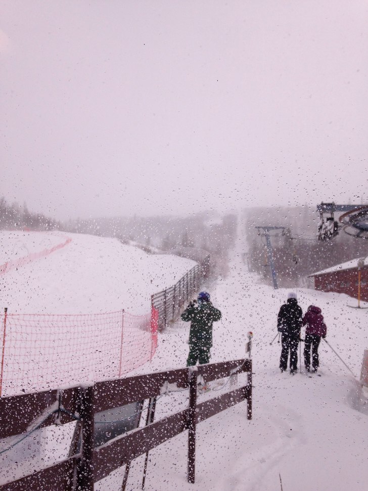 Mer snø!????⛷
I natt har vi fått 10cm med nysn.