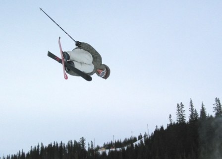 litet hopp. Foto: min kusin. Åkare: jag.