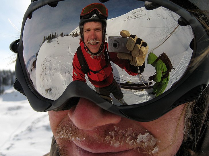 Gött att hänga lite i väntan på att resten av . Foto: Kristian Lidin. Åkare: Kristian Lidin, Christian Gotheim, Simon Nilsson.