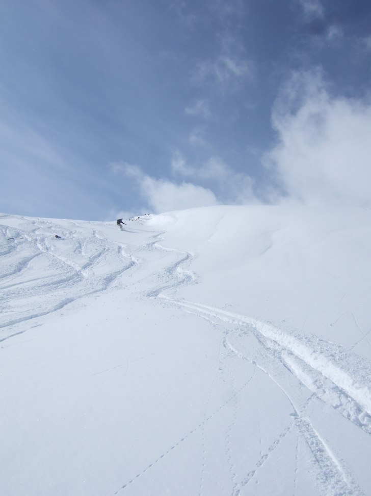 Lägger spår..inget bra åk, men bilden är änd�. Foto: Mathias Järnberg. Åkare: Claes Samuelsson.
