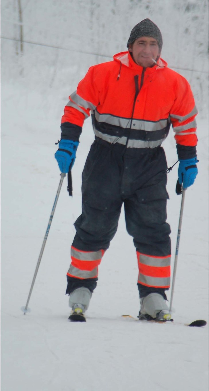 Dansk stil!!!
Lägg märke till de fina blåa han. Foto: Jonas Ottosson. Åkare: Mads Mikkelsen, kanske?.