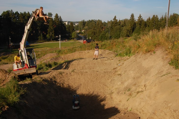 Njuter av kvällsolen. Foto: Emil Lindström. Åkare: Henrik Westlund.