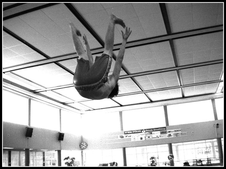 Kör traktor ett varv bakåt, rätta mig om jag ha. Foto: Hampus Sandström. Åkare: Mattias Nilsson.