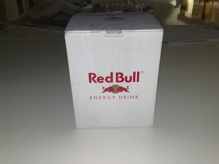 Tack för paketet i brevlådan Red Bull!. Foto: Alvin Schröder.
