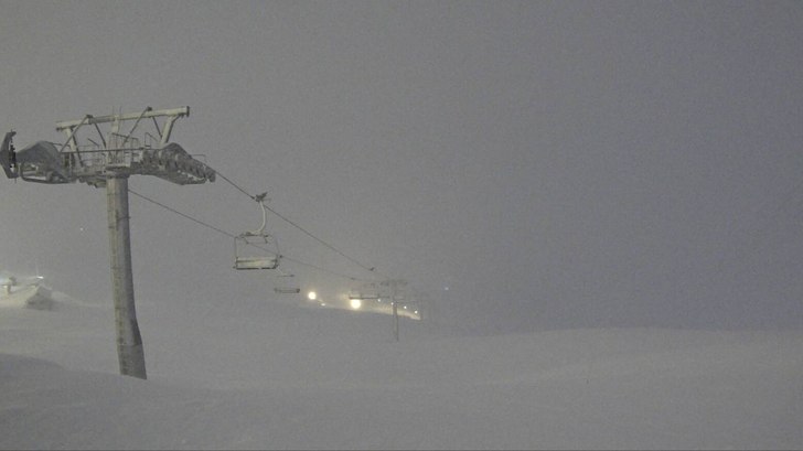 15 cm nysnø!
I dag tirsdag er det tett snøvær,.
