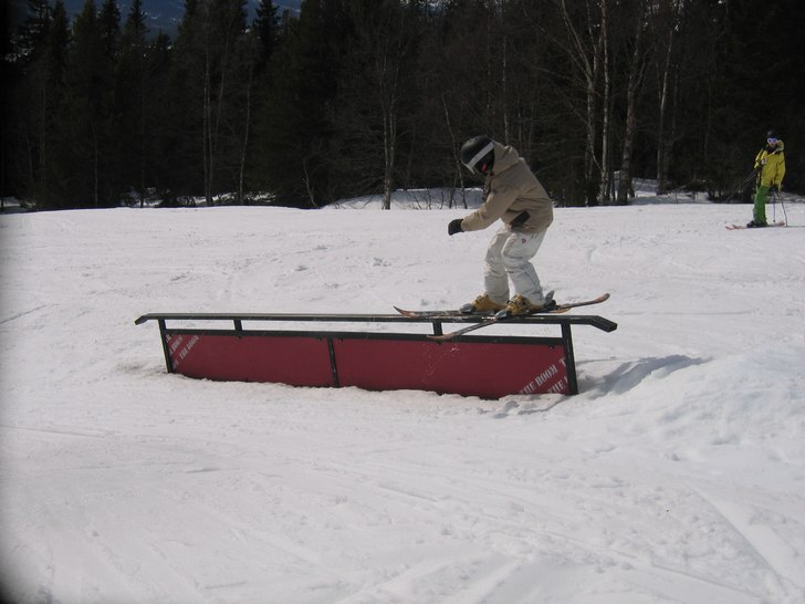 liten rail, 270 out. Foto: Mammmmmma. Åkare: Måns Bertz Wågström.