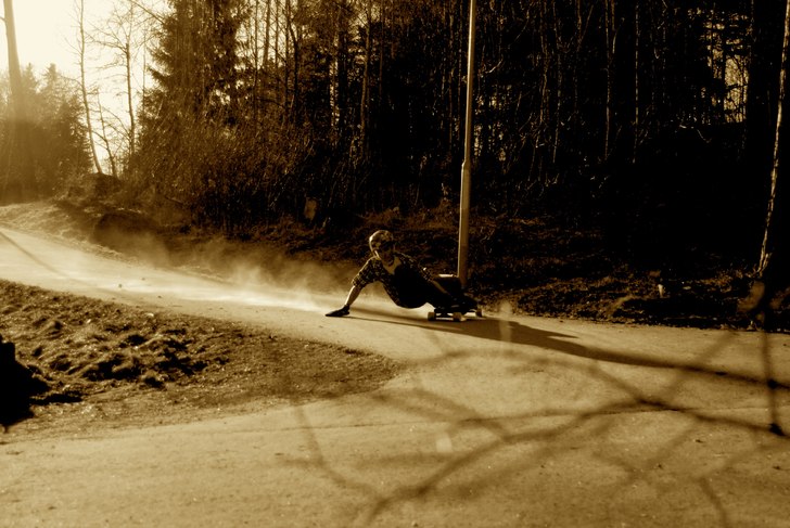 En skön eftermiddag i solen.. Foto: Johan boman. Åkare: algot  olsen .