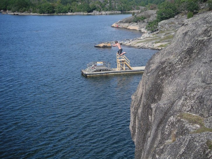 Klipphop 14 meter.. Foto: Tjerk Kühleman. Åkare: Max Monsler.