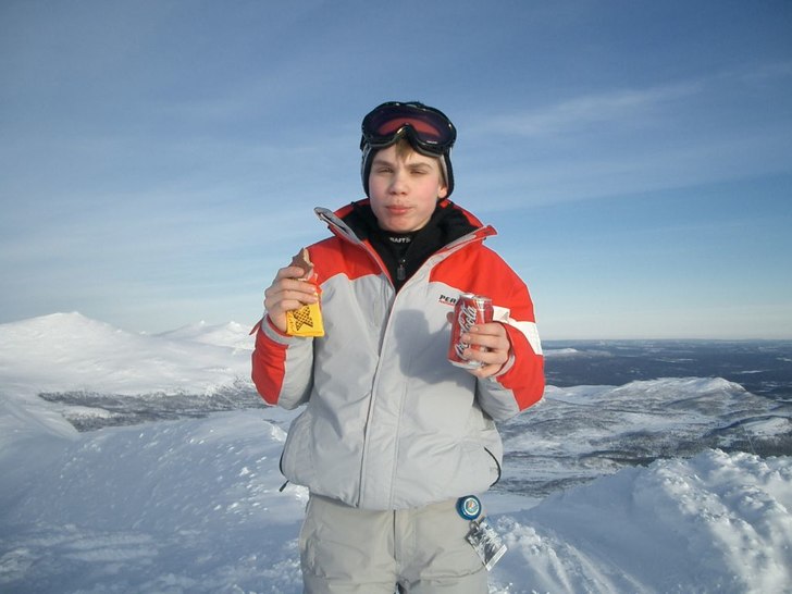 bestigit Kittelfjälls topp. Foto: Staffan Tenghamn. Åkare: Fredrik Seppas.