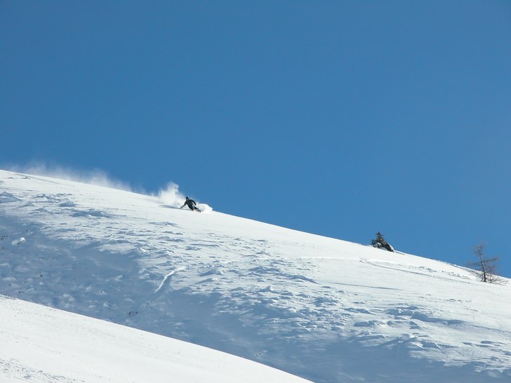 Hade inte snöat på 8 dagar men det fanns stora o. Foto: Arvid. Åkare: Petter.