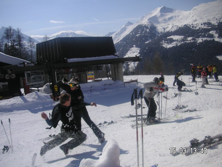 Foto: Danne B. Åkare: Gurra-Glidtackling.
