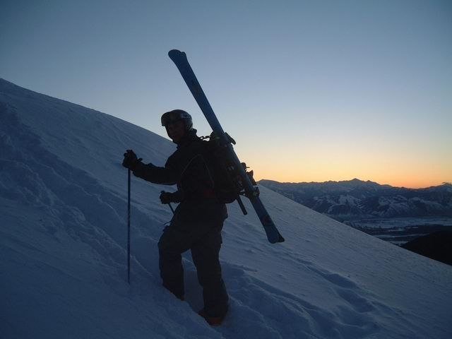 Morgon hike glory bowl BC Jackson Hole. Foto: Devin Mc.. Åkare: Henrik Enarsson.