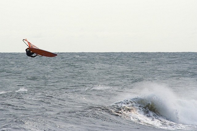 D - day 2005! Gislövshammar var så bra så folk . Foto: Martin Pålsson. Åkare: Markus Bohman.