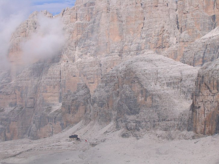 Bergsmassiven vid Brenta. . Foto: po. Åkare: ingen.