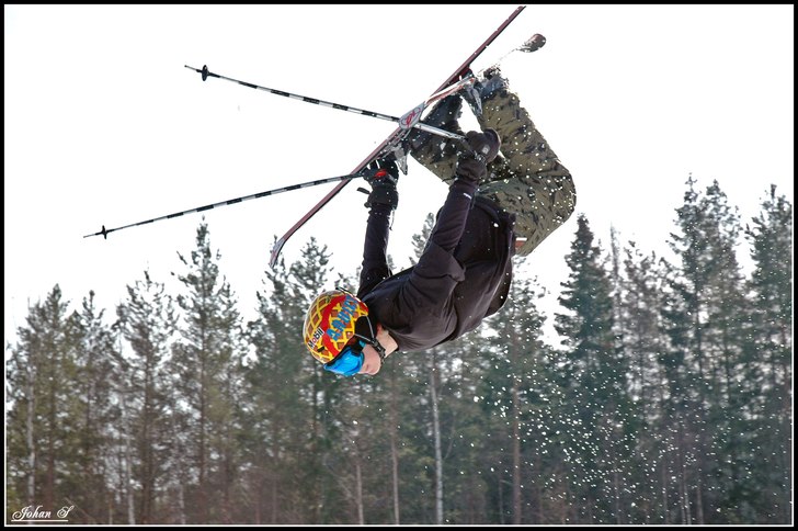 Backflip med grääb. Foto: Johan Sjöstrand. Åkare: Tobias Jackson.