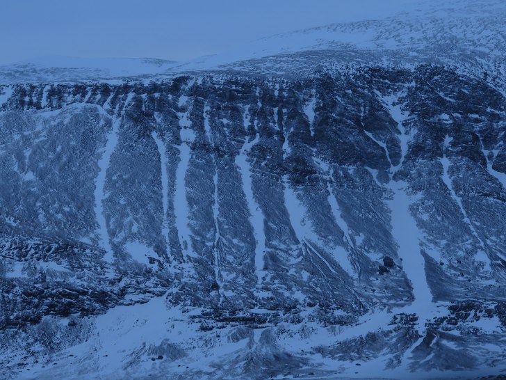 Finns flera andra fina rännor på Skárttoaivi. Foto: tryggve tirén.