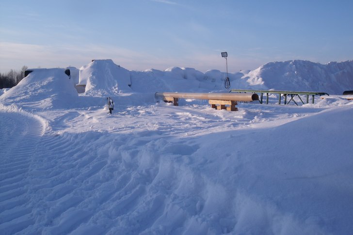 Min Backyard snowoard rail setup.. Foto: Christian  Östman.