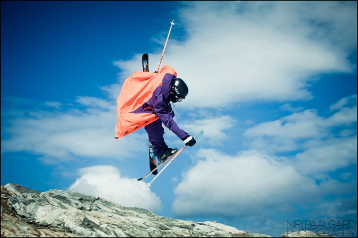 Niri Paalgard fanger nok ett blinkskudd på Fonna . Foto: Niri Paalgard. Åkare: Lars Wien Tynes.