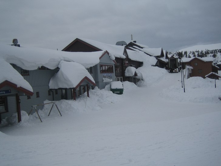 Mycket snö i Februari, närmare bestämt 170cm!. Foto: Anton.