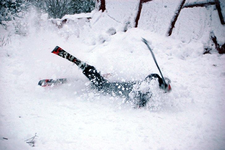 Pär crashar efter en 360 grab. Foto: Tommy Andersson. Åkare: Pär Eriksson.