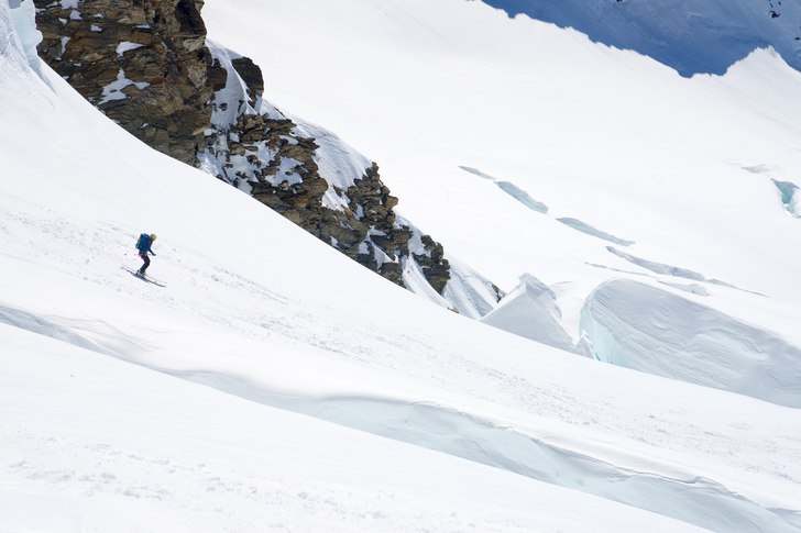 Glaciärnavigering på väg ner från Mittaghorn. . Foto: Erik Fröjdh.