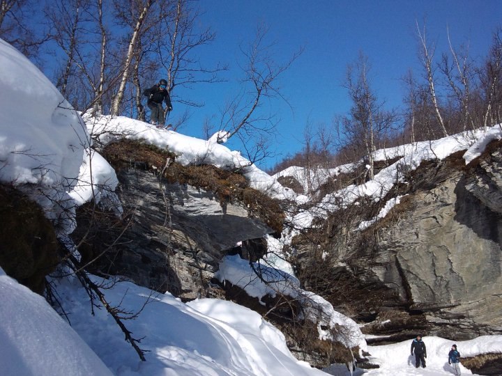 droppar klippa i Björkis. Foto: syrran. Åkare: Johannes Pollak.