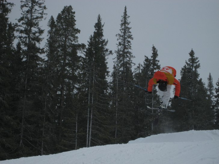 Frontflip. Foto: Pappa. Åkare: Jag.