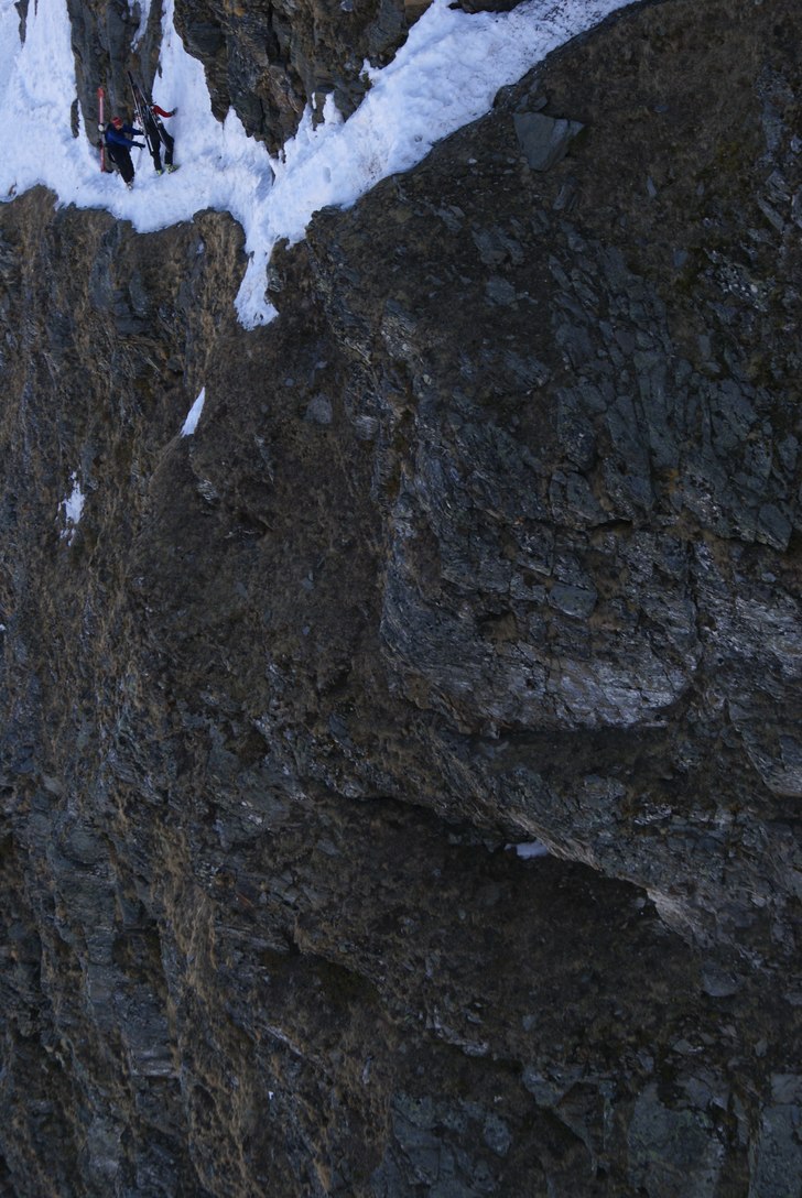 Smått exponerad vandring (för att vara PD) på v. Foto: Jakob Edholm. Åkare: Tobias & Fredrik.