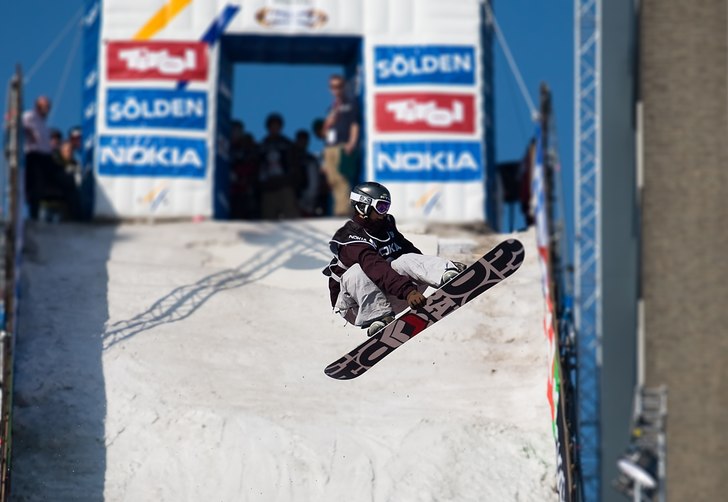 Vinnaren i den första NOKIA Snowboard FIS World C. Foto: Lars Lindwall. Åkare: Peetu Piiroinen.