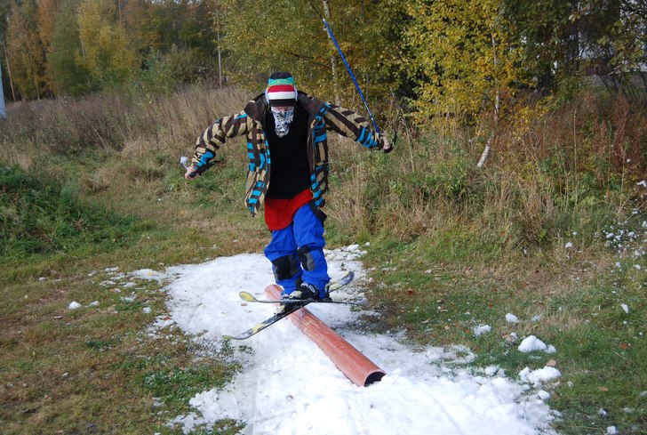 byggde till en liten rail å körde :D. Foto: Rickard Säll. Åkare: Jonas Brodin.
