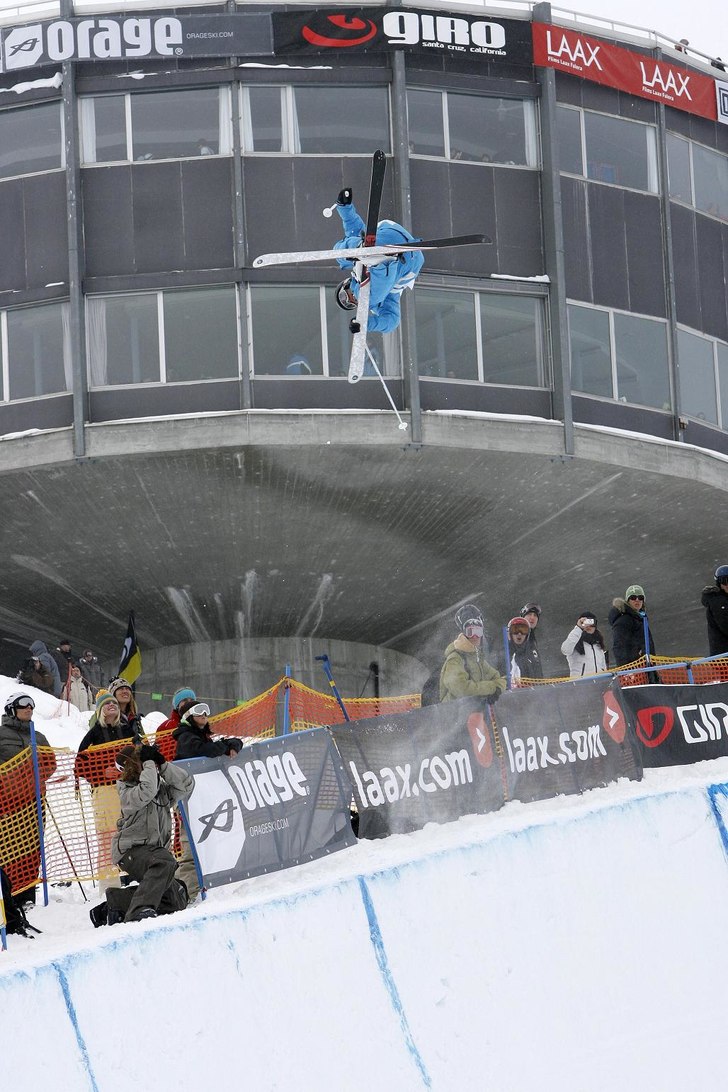 Foto: Stadler/LAAX. Åkare: Kevin Rolland.