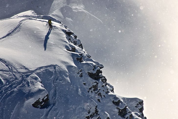Ted spanar efter lines i Verbier.. Foto: Anton Romell. Åkare: Ted Lindgren.