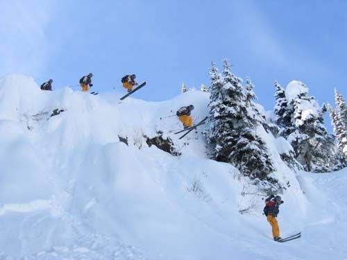 Erik droppar stort på Mt Roberts. Foto: Jonas Lundin. Åkare: Erik Hjort.