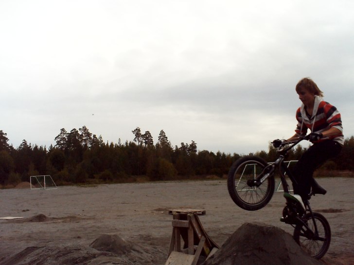 på kicken. Foto: Pontus Bernström. Åkare: Pontus Svensson.