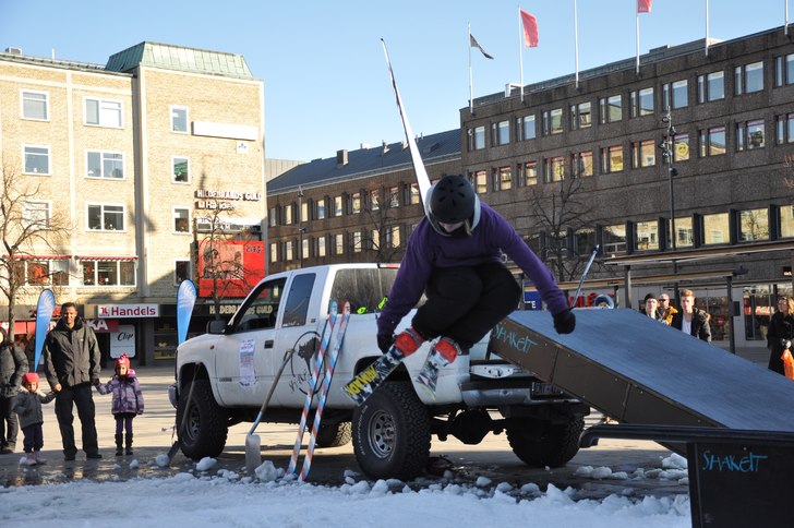 Bild på Sunkan från Shake it railjam i våras. Foto: Max Larsson. Åkare: Alexander Sundqvist.