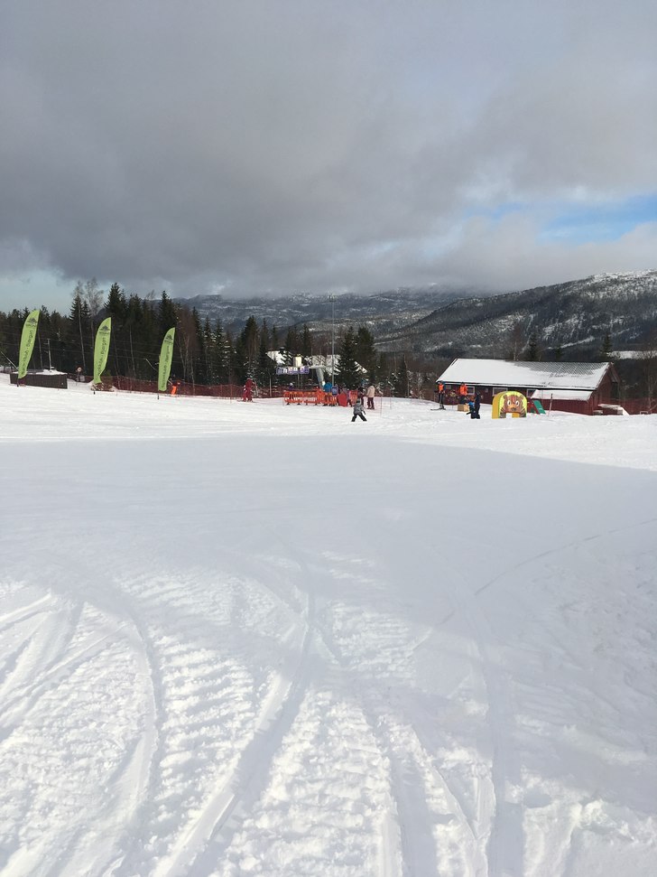 Supert nysnøføre i dag også, og sola er her????.