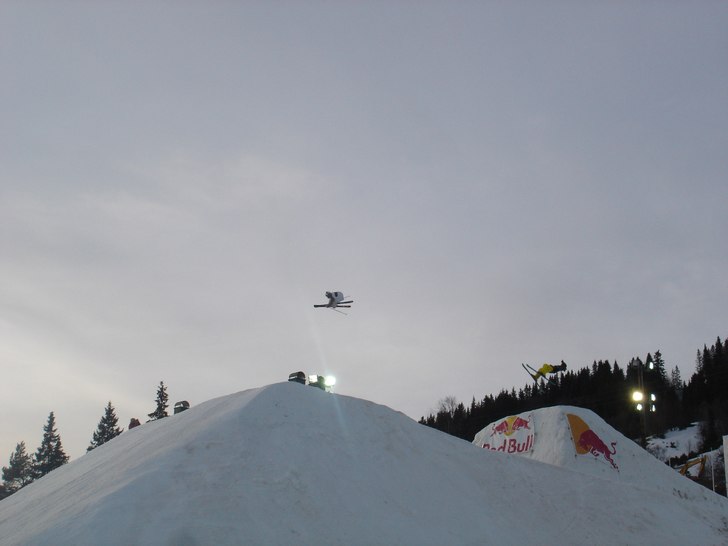 stor backflipp bland annat. Foto: M.StålSjöberg. Åkare: blandat.