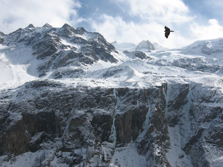 Jag och Paolo klättar Erfaulet och när vi toppar. Foto: Christian Türk. Åkare: Repentance Super örnen.