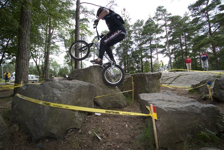 Trial tävling i partille. Foto: Thomas Lundman. Åkare: Lukas Lundman.