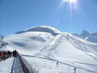 Har man skansen att få åka underbar orörd löss. Foto: Matias Hertzman. Åkare: Kompisar.