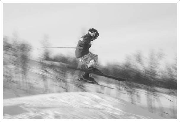 Andreas hoppar. Gillar den här bilden mkt!!. Foto: Emelie Briding. Åkare: Andreas Ekström.