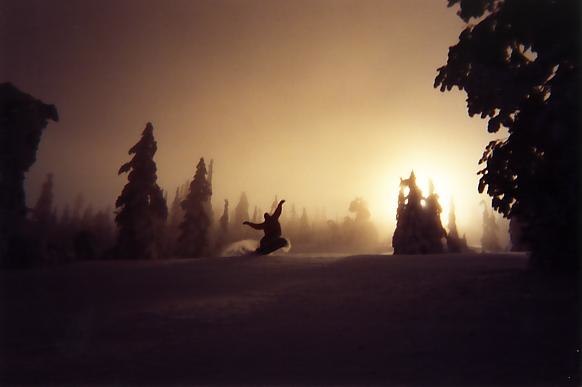 På väg hem från en heldag vid en ravin på fjä. Foto: Daniel Andersson. Åkare: Mattias Berglund.