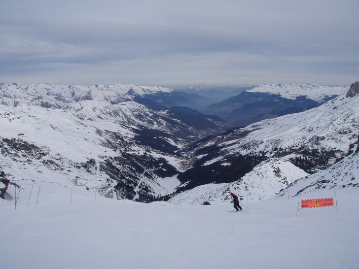 Utsikt över meribel och courchevel från vad-det-. Foto: Molgan den jäveln igen. Åkare: Peter.
